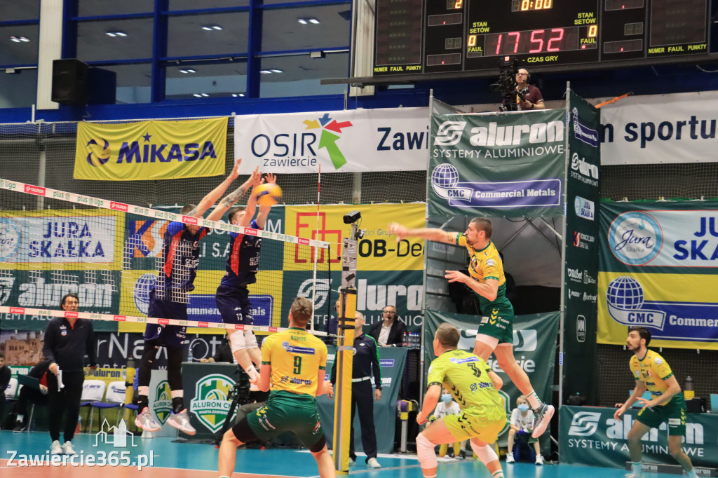  Aluron CMC Warta Zawiercie uległa we własnej hali Grupie Azoty ZAKSA w trzech setach.