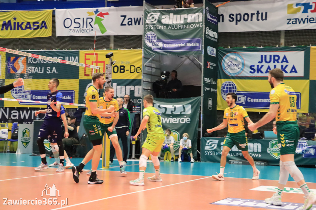  Aluron CMC Warta Zawiercie uległa we własnej hali Grupie Azoty ZAKSA w trzech setach.