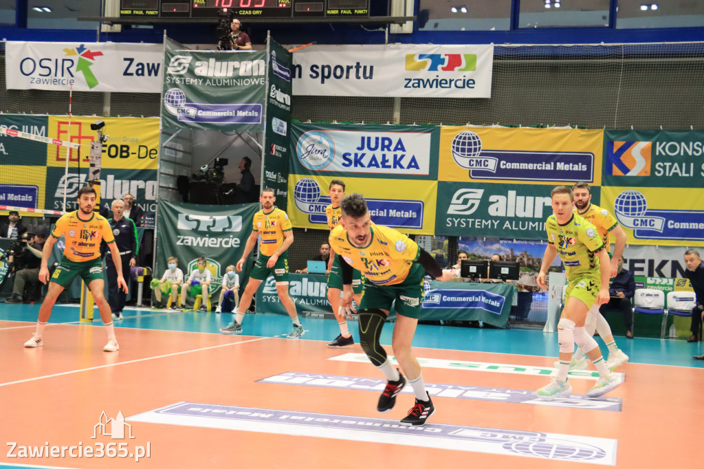  Aluron CMC Warta Zawiercie uległa we własnej hali Grupie Azoty ZAKSA w trzech setach.