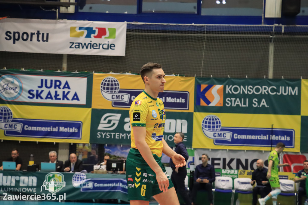  Aluron CMC Warta Zawiercie uległa we własnej hali Grupie Azoty ZAKSA w trzech setach.