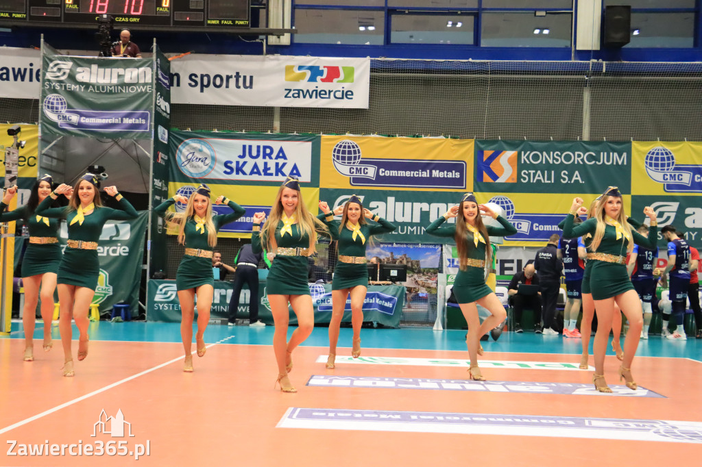  Aluron CMC Warta Zawiercie uległa we własnej hali Grupie Azoty ZAKSA w trzech setach.