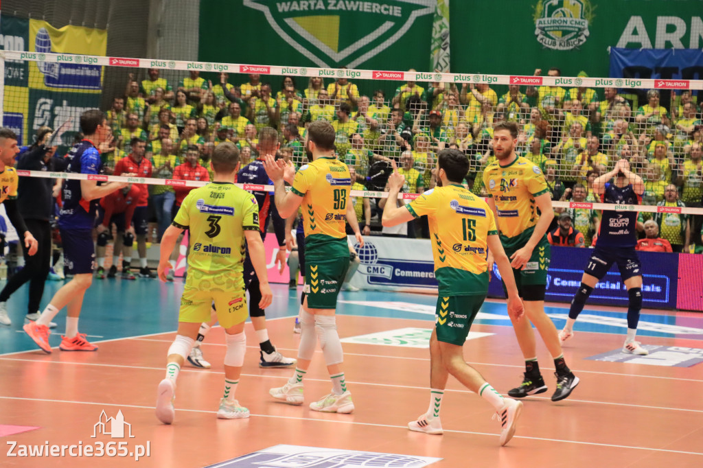  Aluron CMC Warta Zawiercie uległa we własnej hali Grupie Azoty ZAKSA w trzech setach.