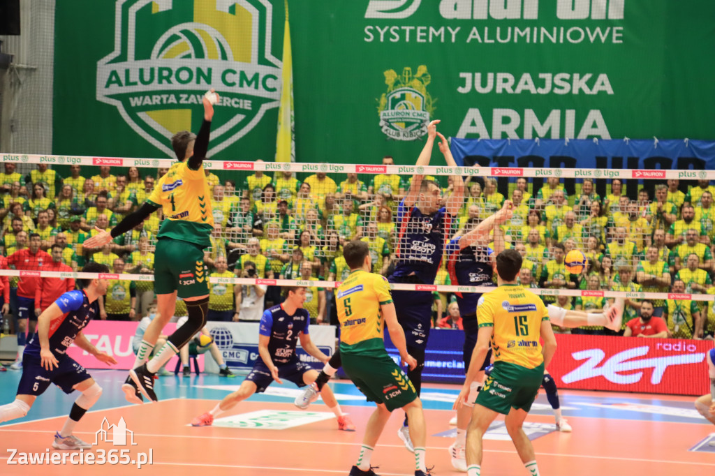 Aluron CMC Warta Zawiercie uległa we własnej hali Grupie Azoty ZAKSA w trzech setach.