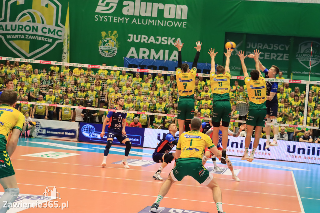  Aluron CMC Warta Zawiercie uległa we własnej hali Grupie Azoty ZAKSA w trzech setach.