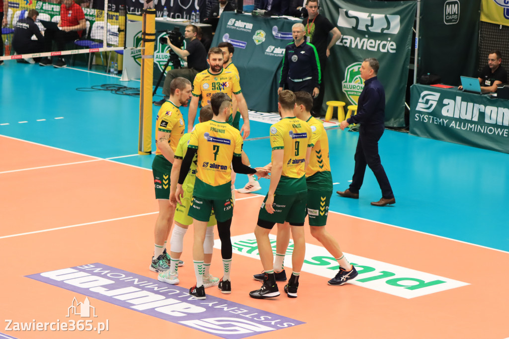  Aluron CMC Warta Zawiercie uległa we własnej hali Grupie Azoty ZAKSA w trzech setach.