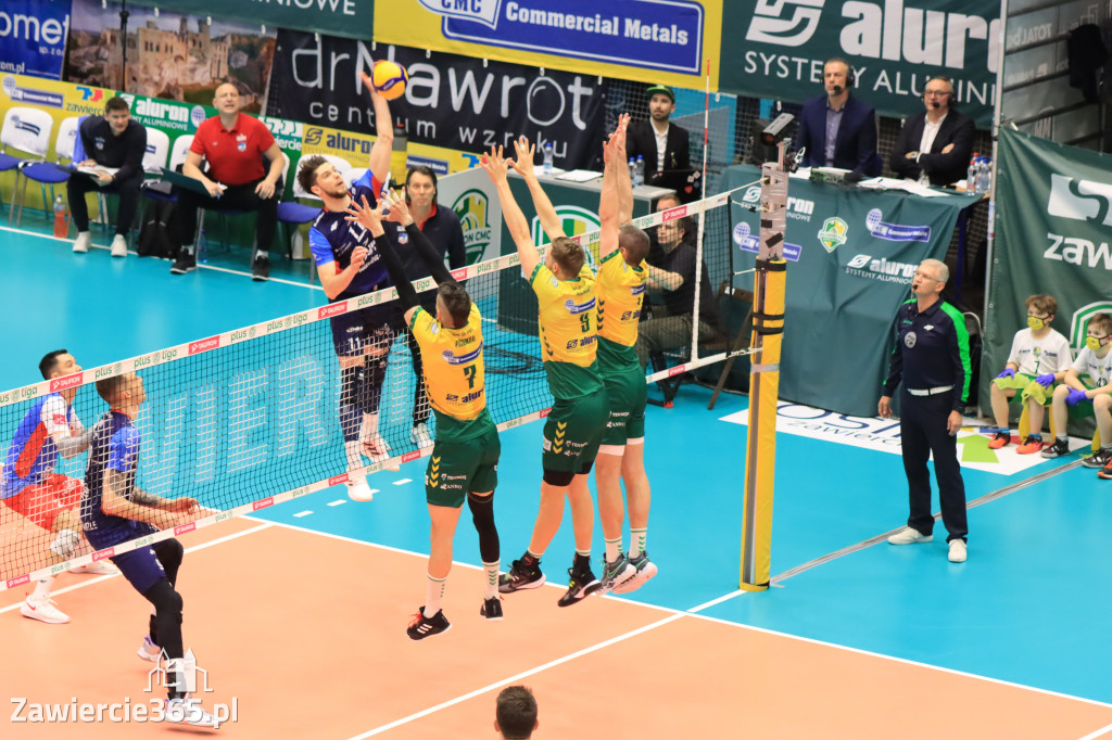  Aluron CMC Warta Zawiercie uległa we własnej hali Grupie Azoty ZAKSA w trzech setach.