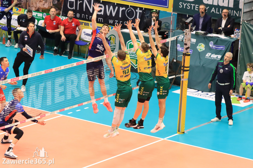  Aluron CMC Warta Zawiercie uległa we własnej hali Grupie Azoty ZAKSA w trzech setach.
