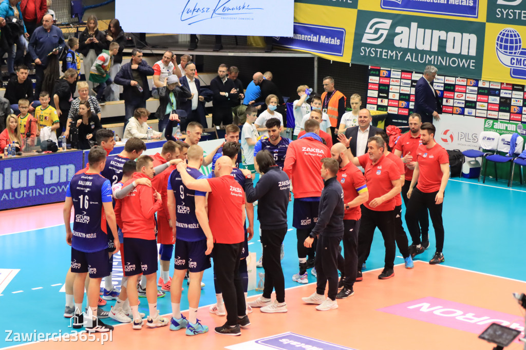  Aluron CMC Warta Zawiercie uległa we własnej hali Grupie Azoty ZAKSA w trzech setach.