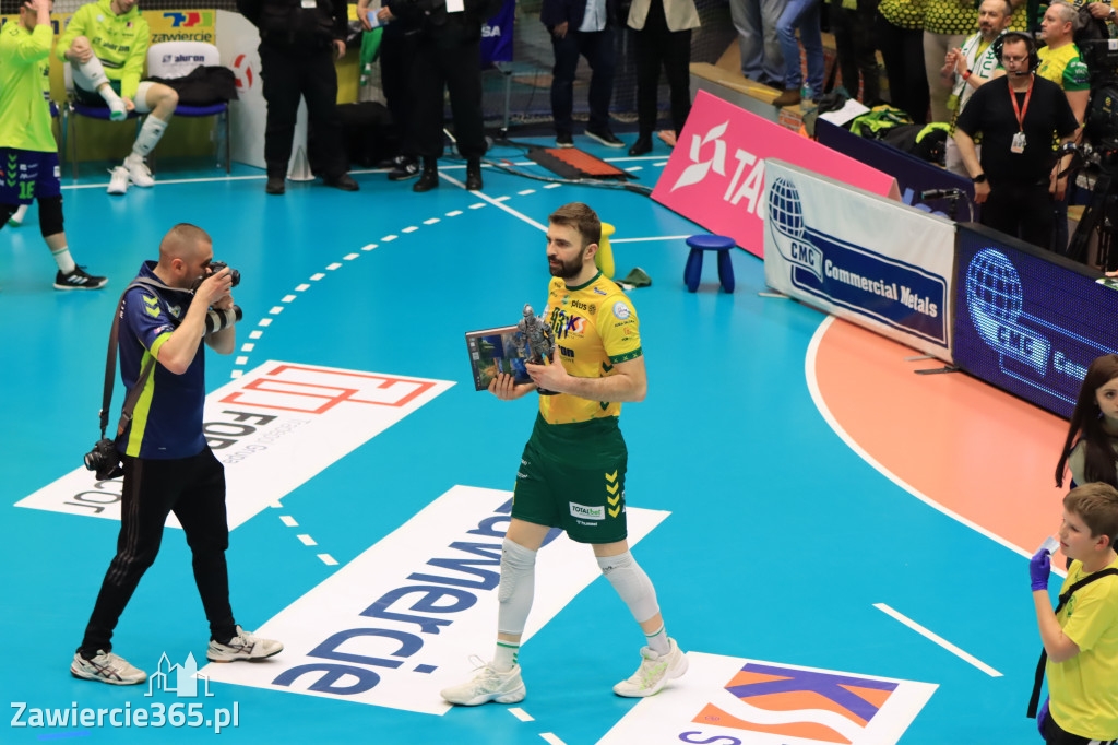  Aluron CMC Warta Zawiercie uległa we własnej hali Grupie Azoty ZAKSA w trzech setach.
