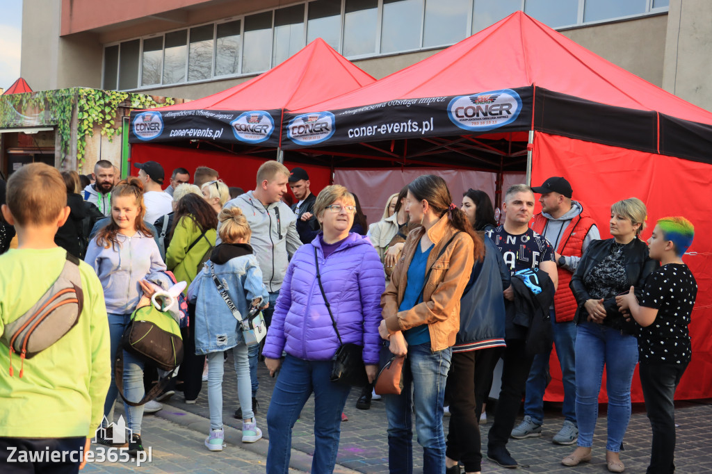 Zawierciańska Majówka 2022  Festiwal Kolorów z Koloversi, Łobuzy, Borys LBD
