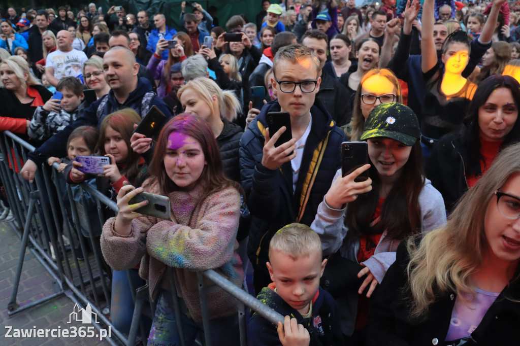 Zawierciańska Majówka 2022  Festiwal Kolorów z Koloversi, Łobuzy, Borys LBD