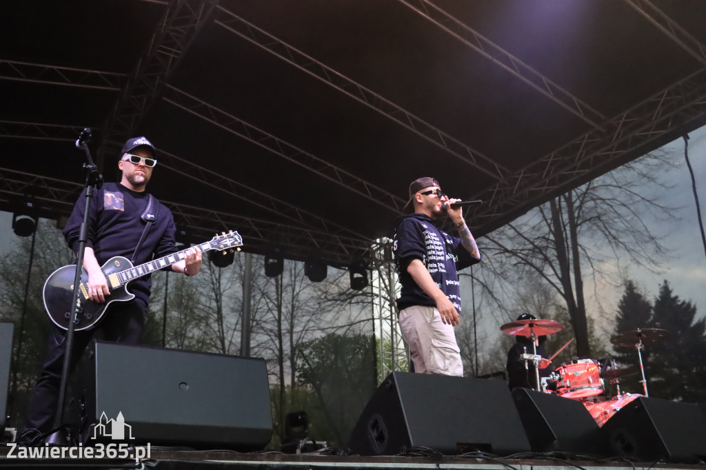 Zawierciańska Majówka 2022  Festiwal Kolorów z Koloversi, Łobuzy, Borys LBD