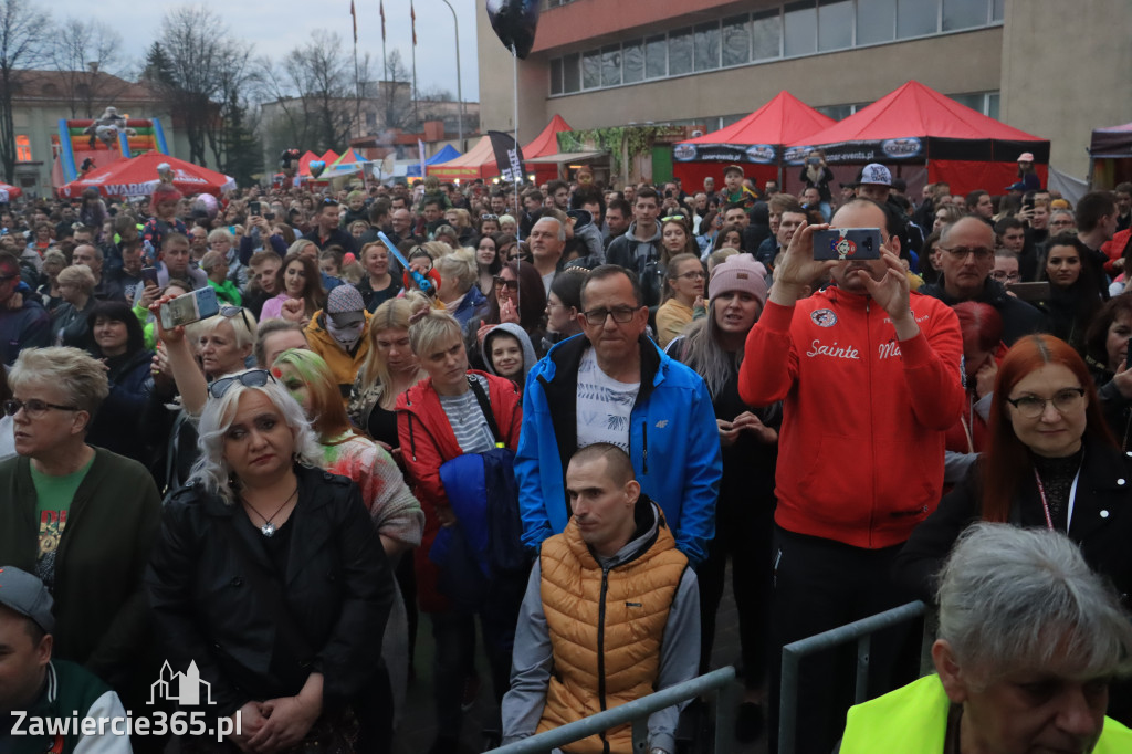 Zawierciańska Majówka 2022  Festiwal Kolorów z Koloversi, Łobuzy, Borys LBD