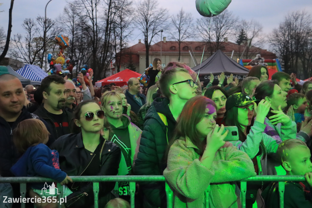 Zawierciańska Majówka 2022  Festiwal Kolorów z Koloversi, Łobuzy, Borys LBD