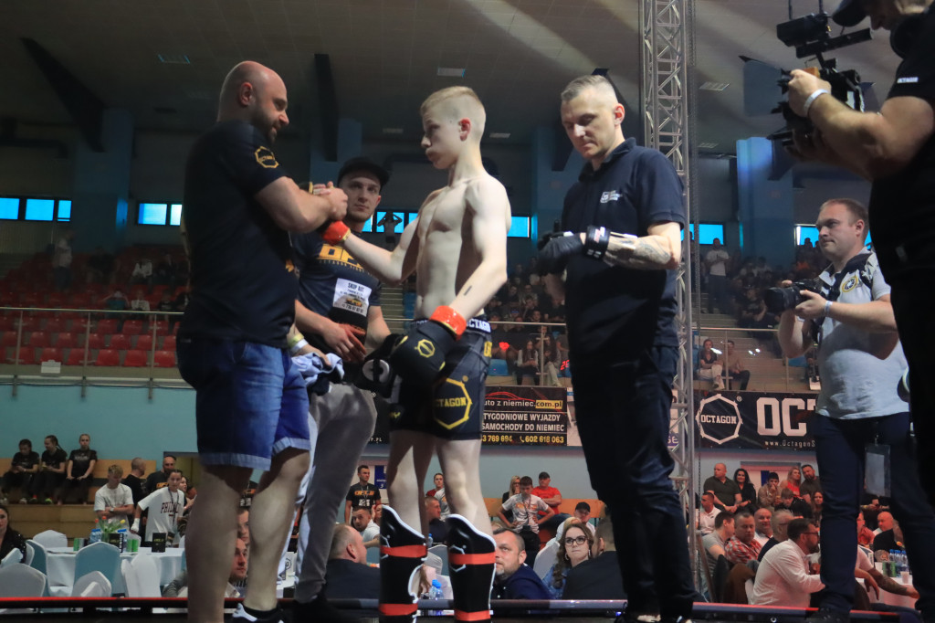 Gala Octagon Fight League 11 zdjęcia z niej! część 2