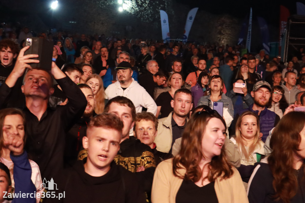 Koncert zespołu FEEL podczas Dni Ogrodzieńca 2022r.