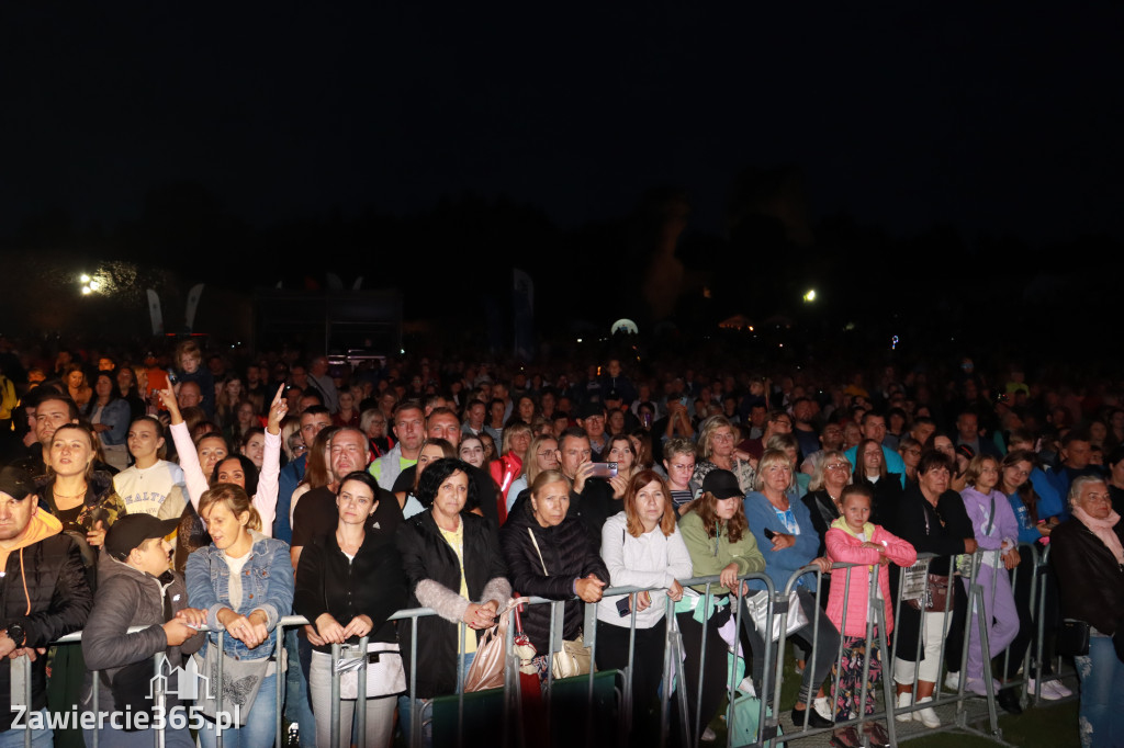 Koncert zespołu FEEL podczas Dni Ogrodzieńca 2022r.