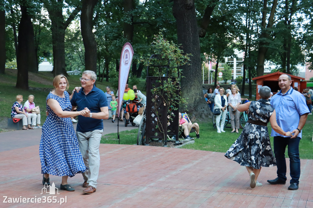 Słodkie Swing Party w Parku Miejskim w Zawierciu