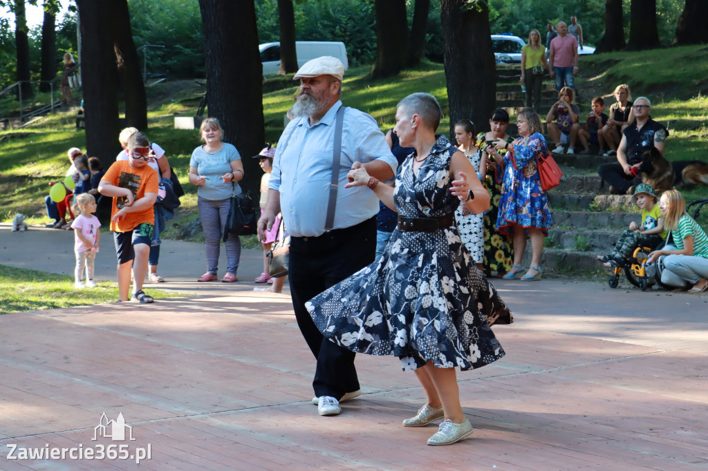 Słodkie Swing Party w Parku Miejskim w Zawierciu