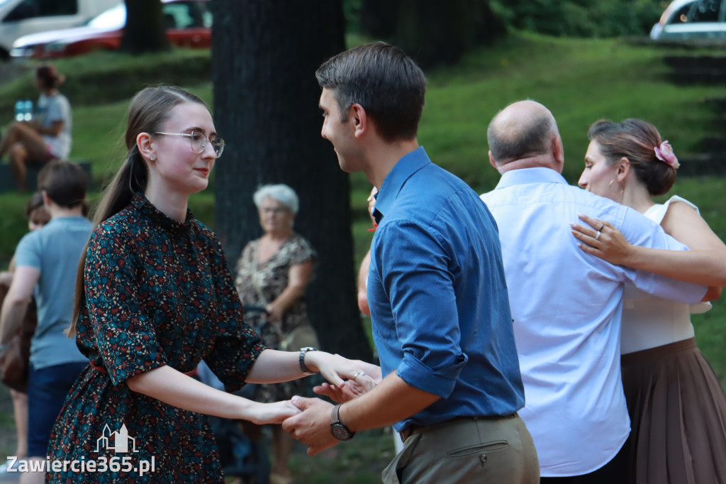 Słodkie Swing Party w Parku Miejskim w Zawierciu