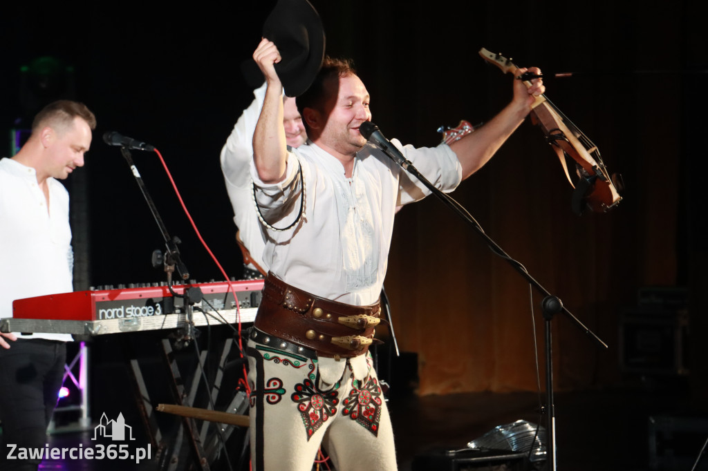 Fotorelacja - BACIARY w Zawierciu.