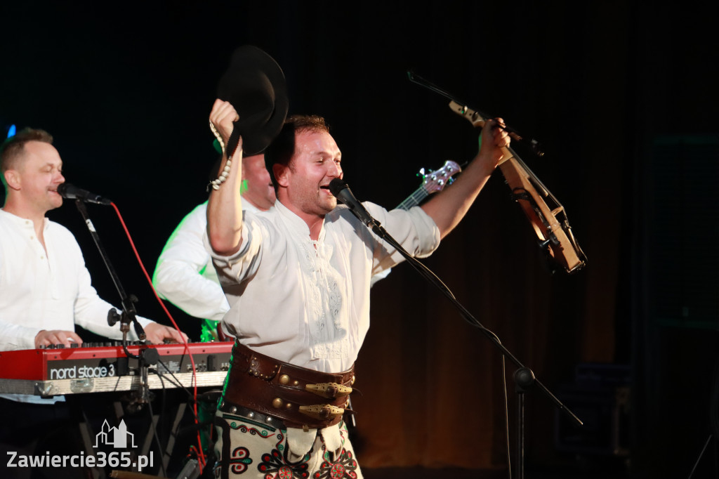 Fotorelacja - BACIARY w Zawierciu.