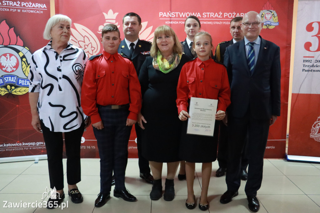 Fotorelacja - Wręczenie Promes Dotacji OSP MDP Ryczów