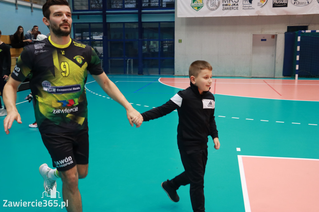 W piątej kolejce pierwszoligowych rozgrywek wygrywamy z ASPR Zawadzkie 38-28