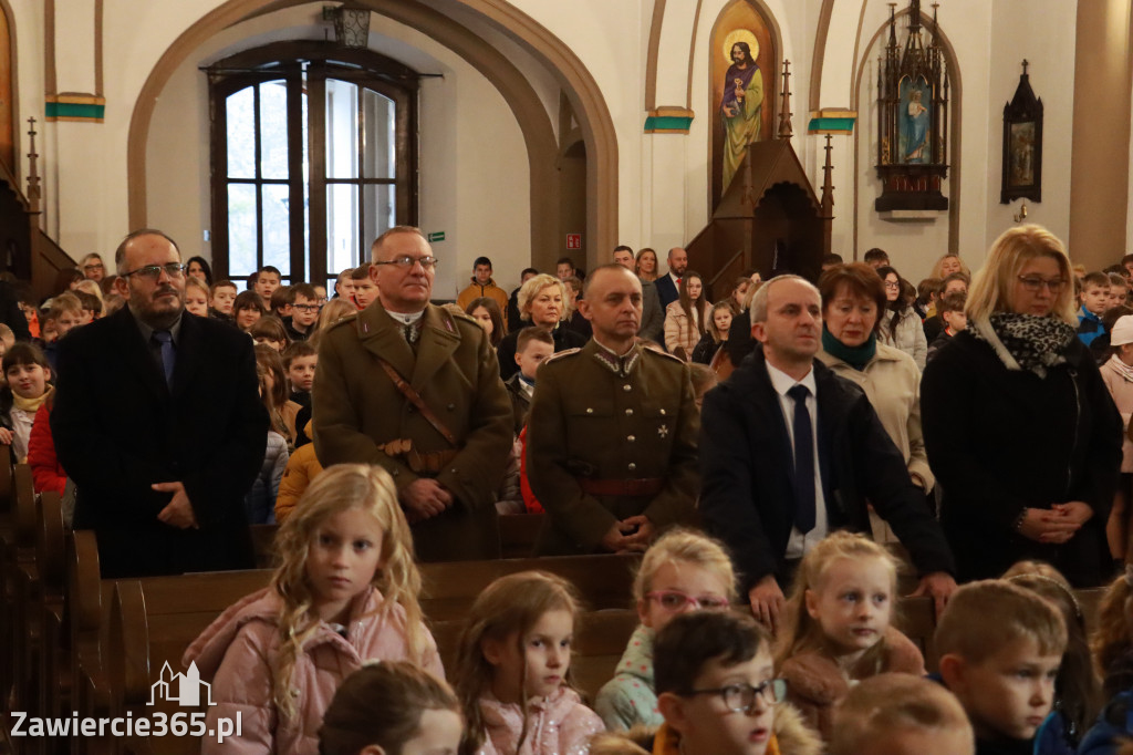 Fotorelacja - Poświęcenie Standaru Sp1 w Porębie