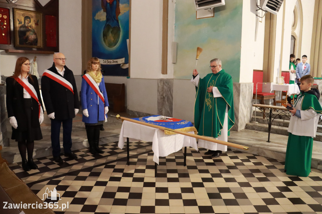 Fotorelacja - Poświęcenie Standaru Sp1 w Porębie