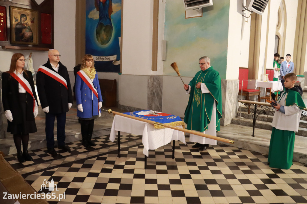Fotorelacja - Poświęcenie Standaru Sp1 w Porębie
