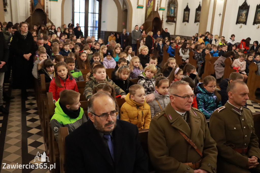 Fotorelacja - Poświęcenie Standaru Sp1 w Porębie