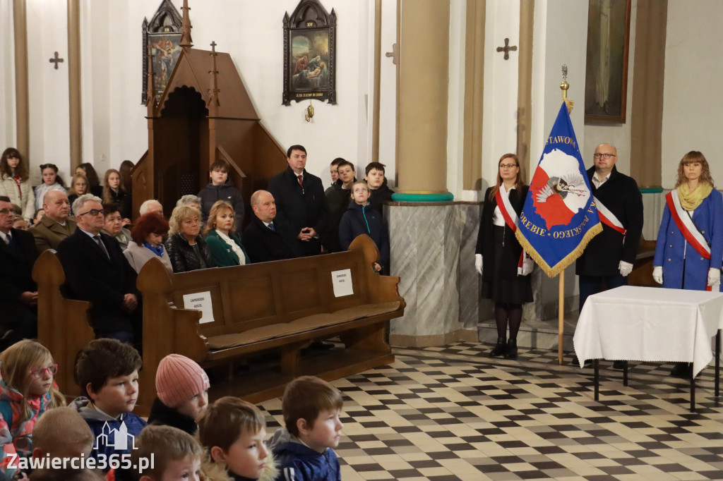Fotorelacja - Poświęcenie Standaru Sp1 w Porębie