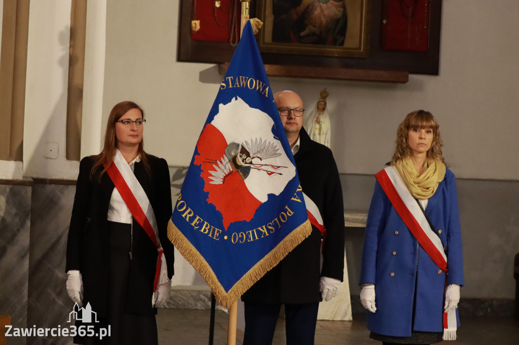 Fotorelacja - Poświęcenie Standaru Sp1 w Porębie
