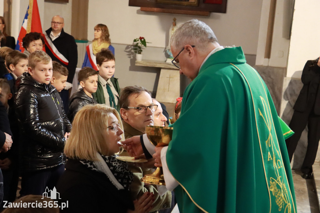 Fotorelacja - Poświęcenie Standaru Sp1 w Porębie