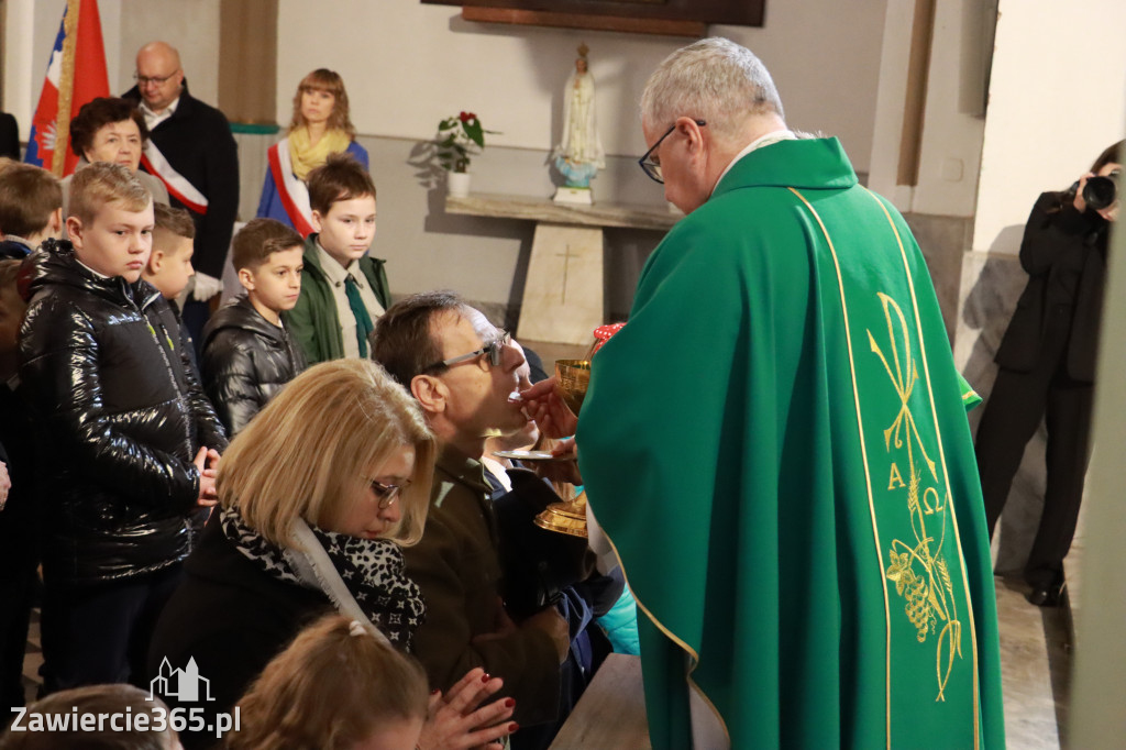 Fotorelacja - Poświęcenie Standaru Sp1 w Porębie
