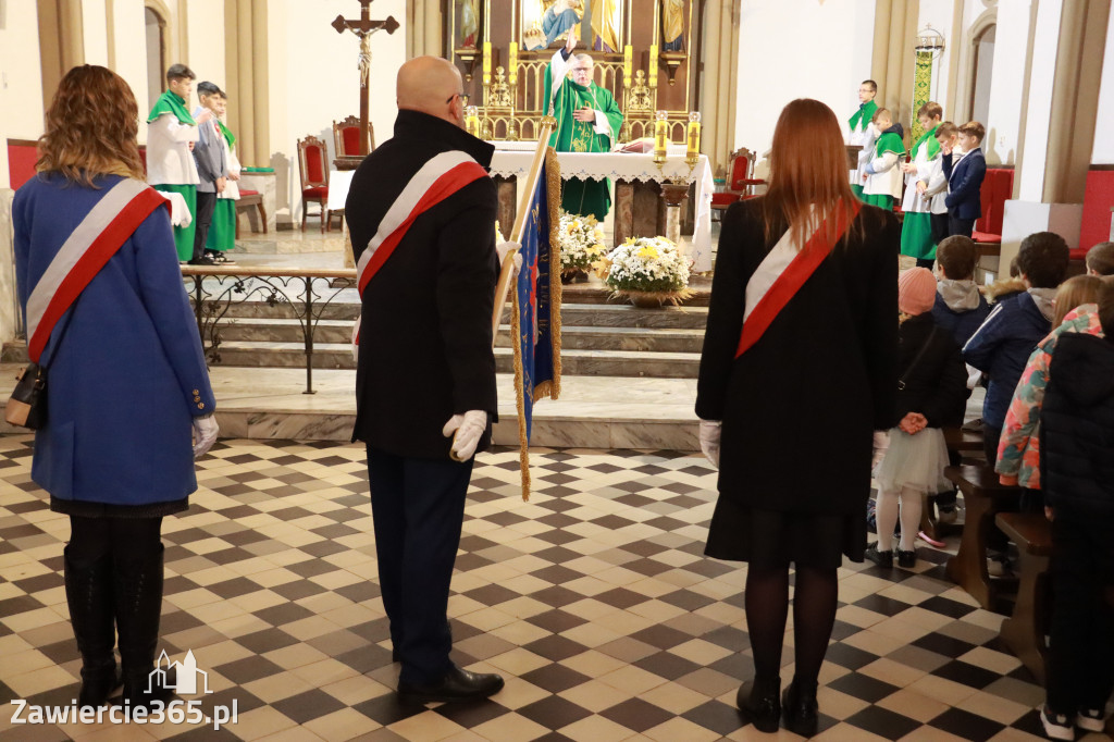 Fotorelacja - Poświęcenie Standaru Sp1 w Porębie