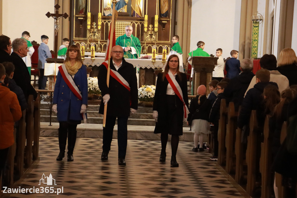 Fotorelacja - Poświęcenie Standaru Sp1 w Porębie