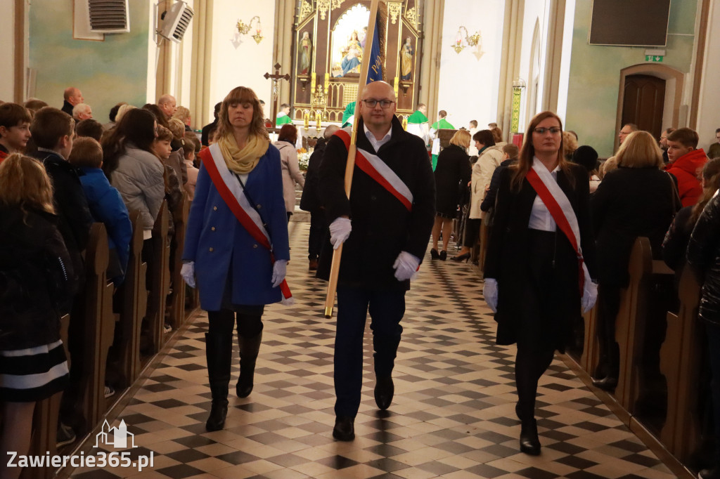 Fotorelacja - Poświęcenie Standaru Sp1 w Porębie