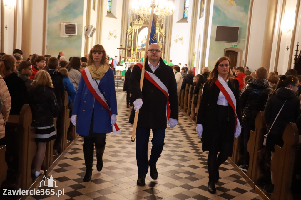 Fotorelacja - Poświęcenie Standaru Sp1 w Porębie