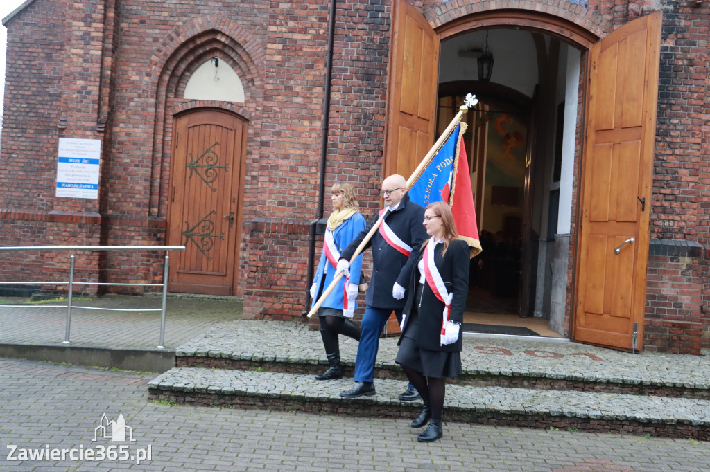 Fotorelacja - Poświęcenie Standaru Sp1 w Porębie
