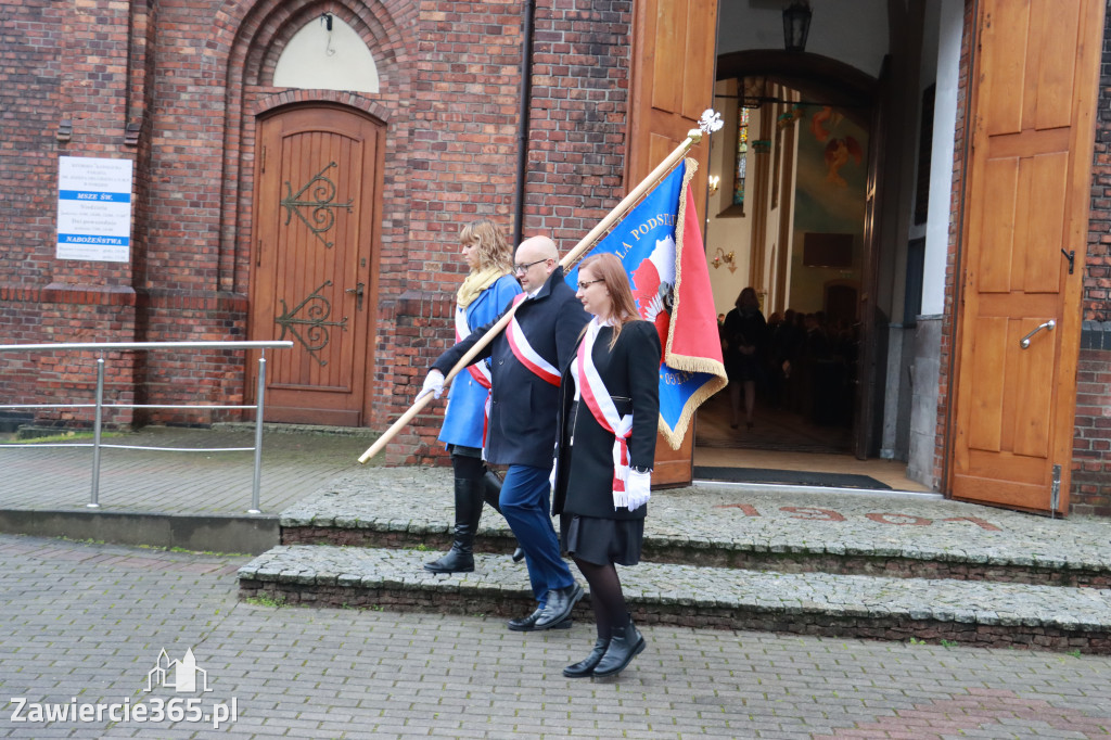 Fotorelacja - Poświęcenie Standaru Sp1 w Porębie