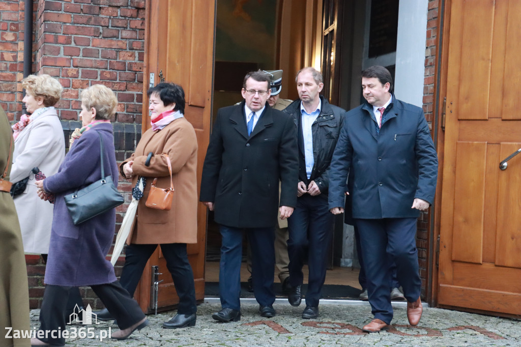 Fotorelacja - Poświęcenie Standaru Sp1 w Porębie