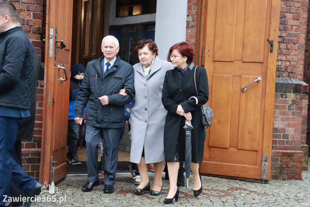 Fotorelacja - Poświęcenie Standaru Sp1 w Porębie