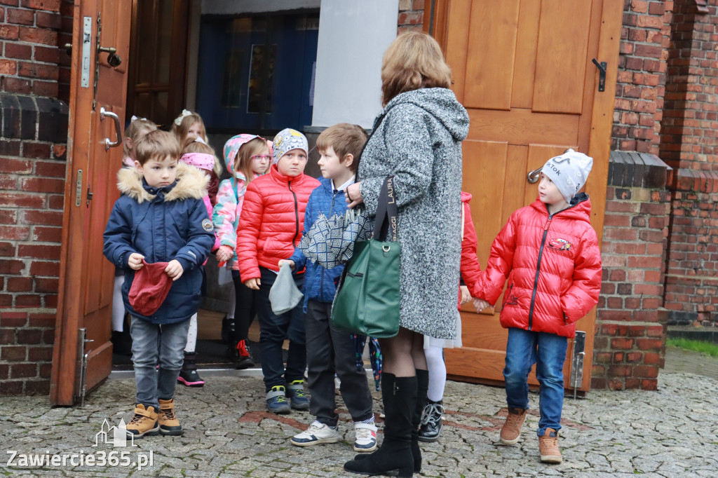 Fotorelacja - Poświęcenie Standaru Sp1 w Porębie