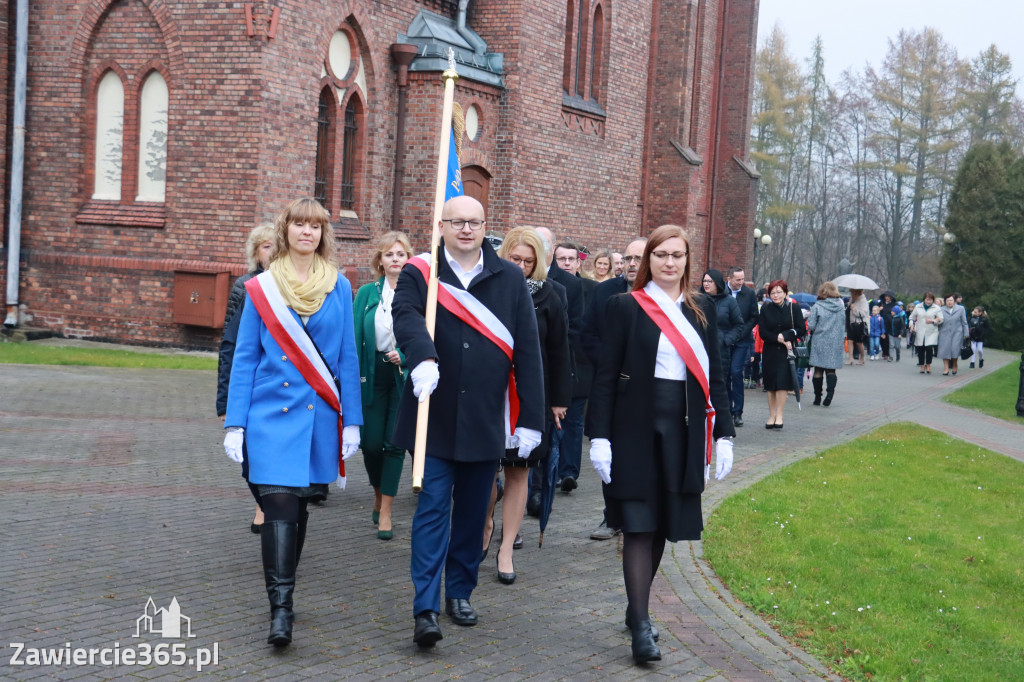 Fotorelacja - Poświęcenie Standaru Sp1 w Porębie
