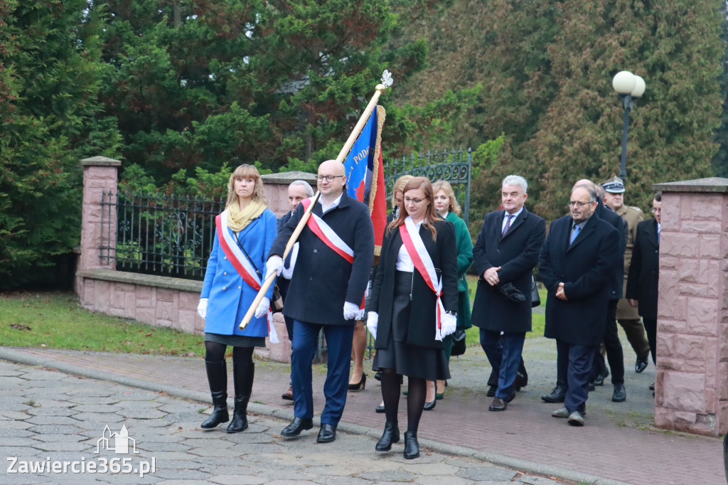 Fotorelacja - Poświęcenie Standaru Sp1 w Porębie
