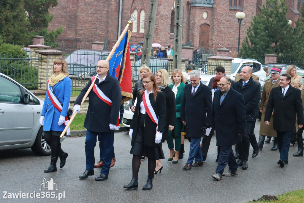 Fotorelacja - Poświęcenie Standaru Sp1 w Porębie