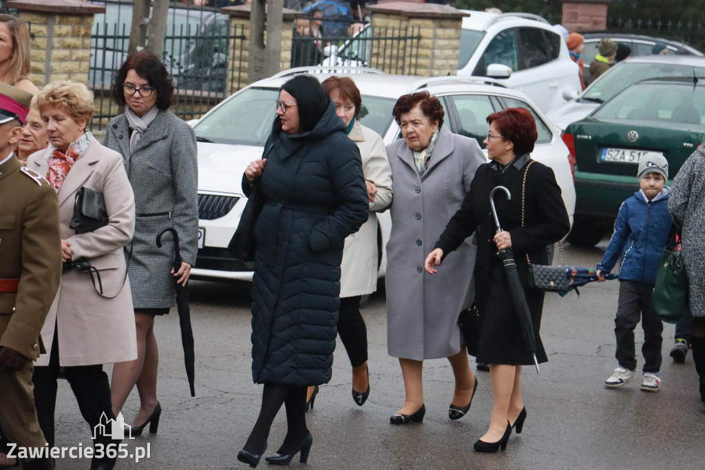 Fotorelacja - Poświęcenie Standaru Sp1 w Porębie