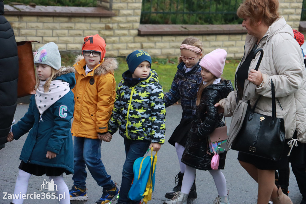 Fotorelacja - Poświęcenie Standaru Sp1 w Porębie